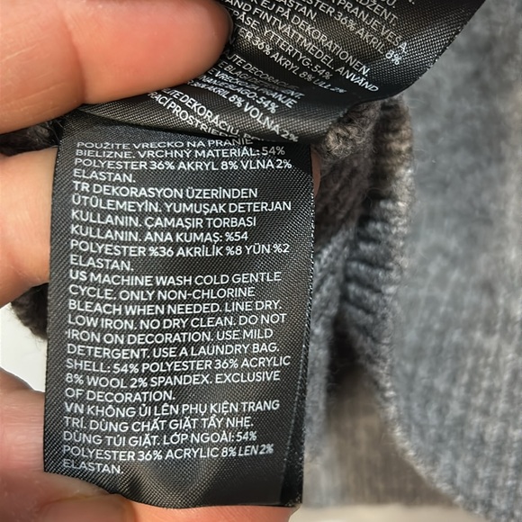 H&M Gray Sweater with Pearl Details - Picture 5 of 5